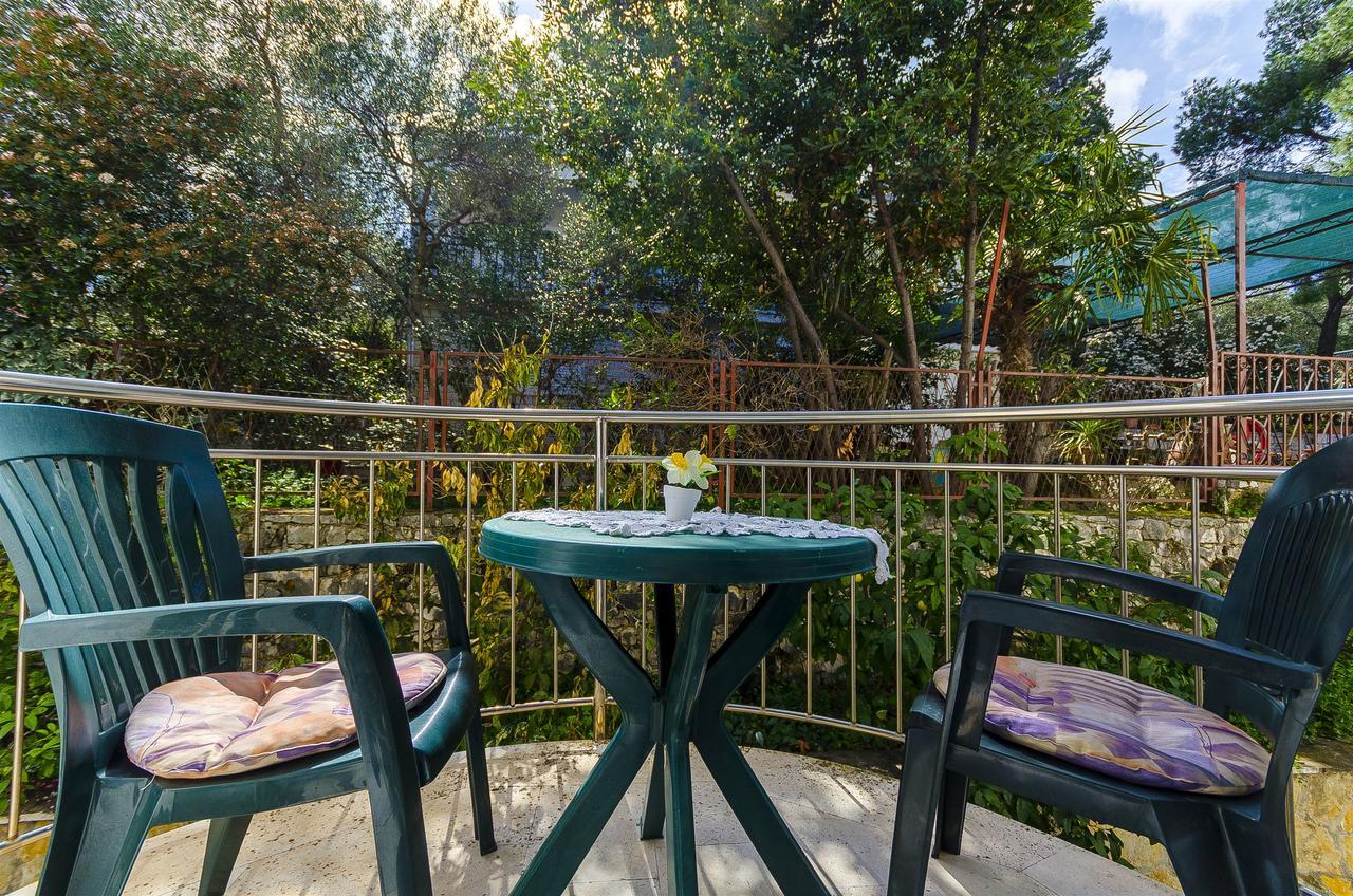 Apartments Krusica Трогір Екстер'єр фото