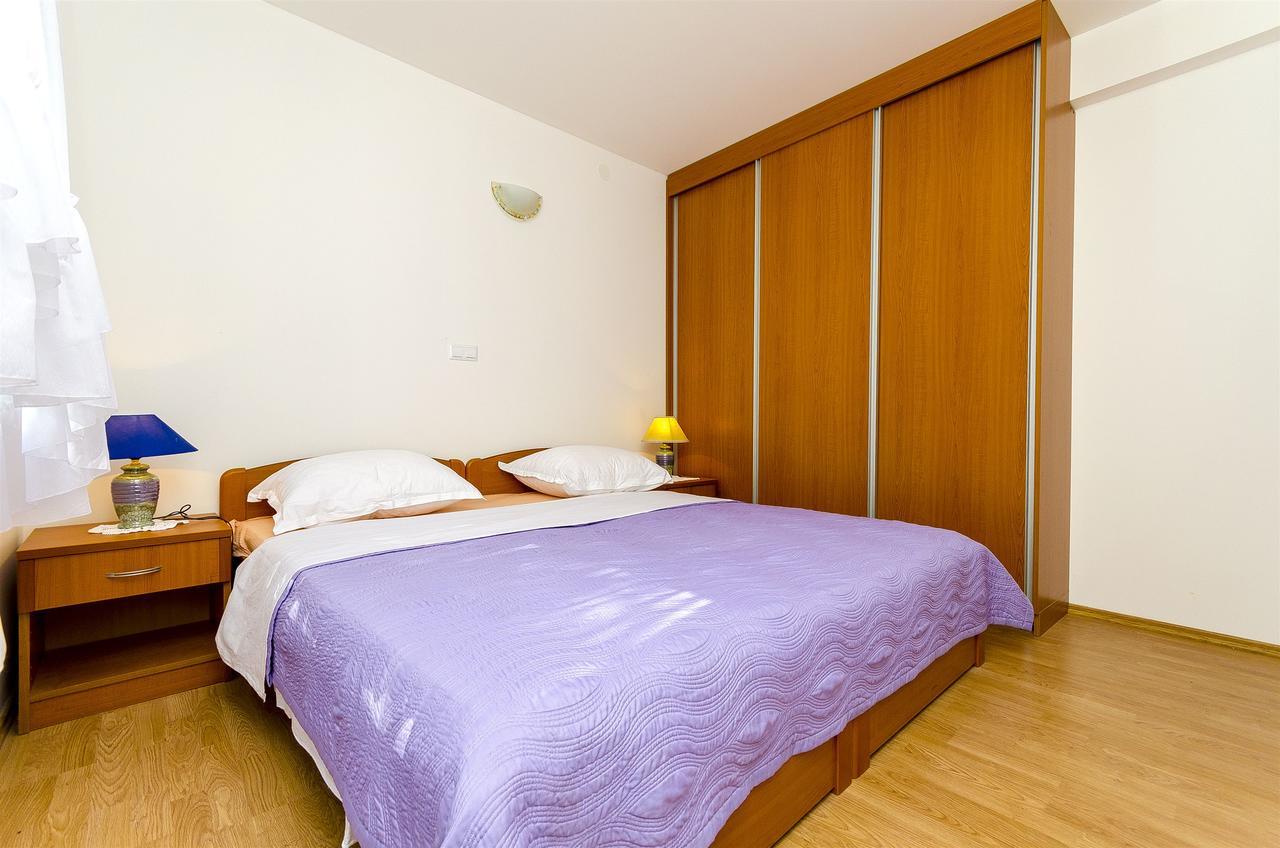 Apartments Krusica Трогір Екстер'єр фото