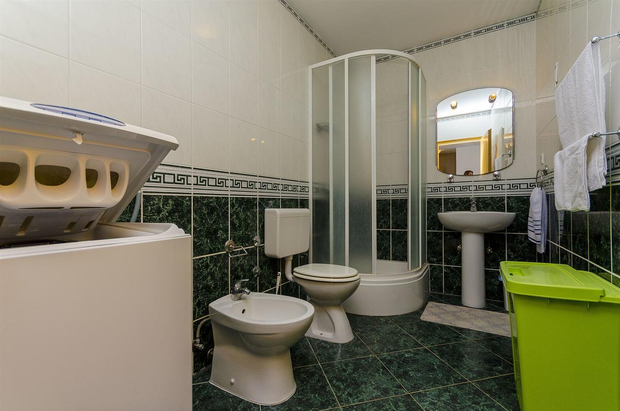 Apartments Krusica Трогір Екстер'єр фото