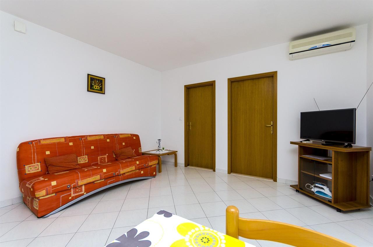 Apartments Krusica Трогір Екстер'єр фото