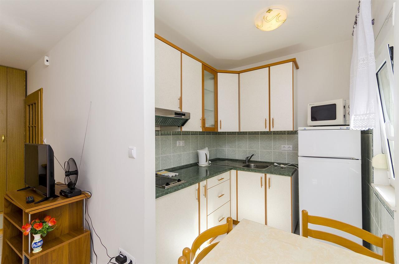 Apartments Krusica Трогір Екстер'єр фото