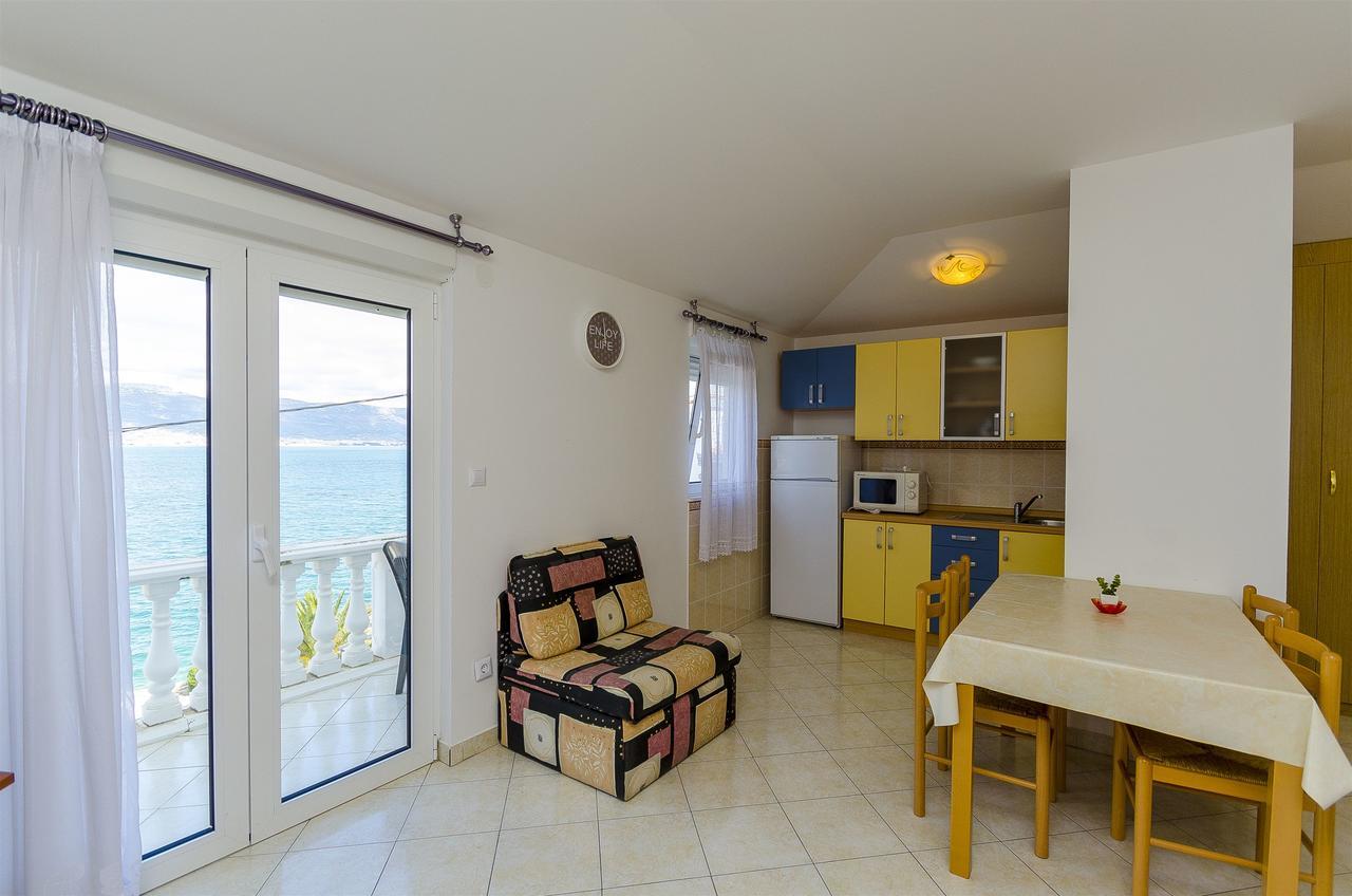 Apartments Krusica Трогір Екстер'єр фото
